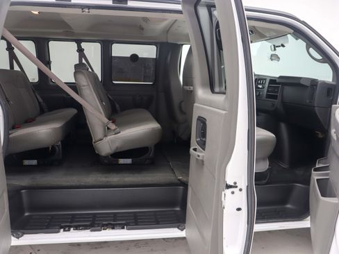Used 2014 Chevrolet Express 3500 LT w/ LT Preferred Equipment Group RWD image 11