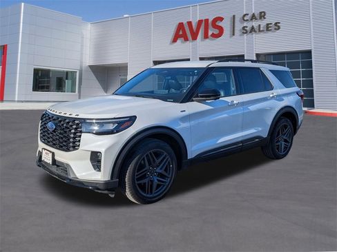 Used 2025 Ford Explorer ST-Line w/ ST-Line Street Pack image 1