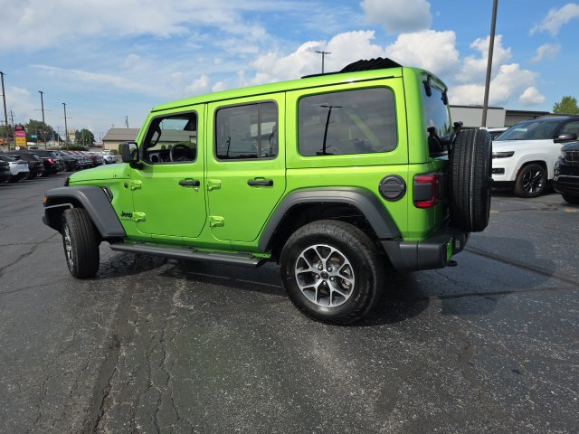Used 2025 Jeep Wrangler Unlimited Sport AWD/4WD image 4