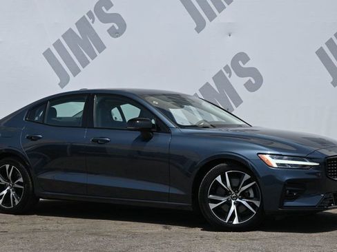 Used 2024 Volvo S60 B5 Plus FWD image 3