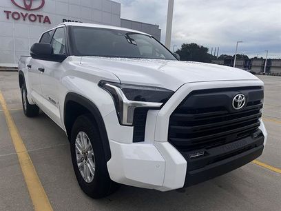 New 2026 Toyota Tundra SR5 w/ SR5 Convenience Package