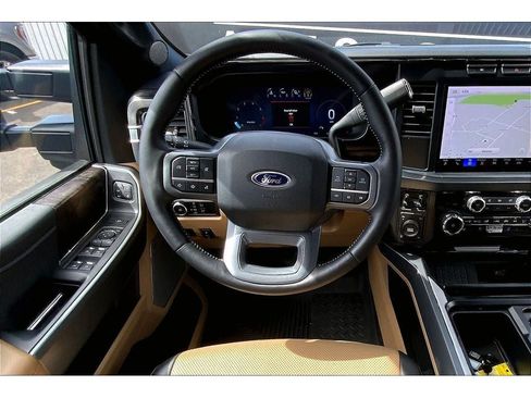 Used 2024 Ford F250 Lariat w/ FX4 Off-Road Package AWD/4WD image 5
