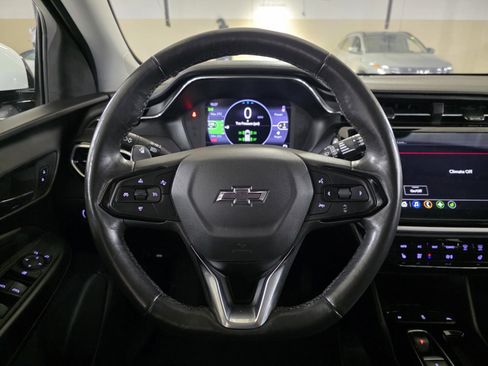 Used 2023 Chevrolet Bolt EUV LT w/ Comfort Package image 20