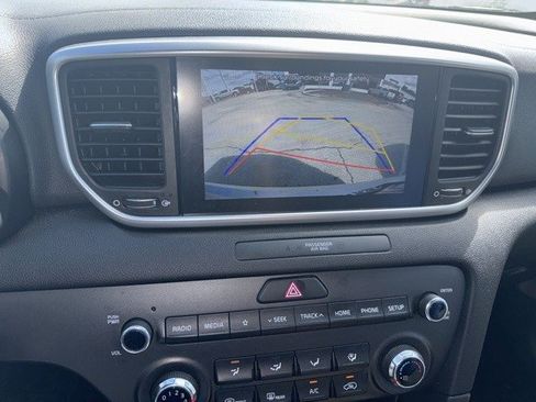 Used 2020 Kia Sportage LX image 10