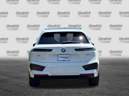 Used 2023 BMW iX xDrive50 w/ Sport Package AWD/4WD image 6