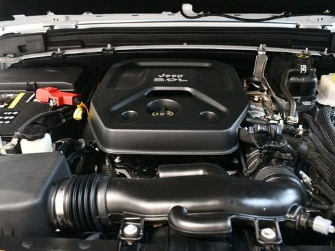 Used 2022 Jeep Wrangler Unlimited Sahara image 88