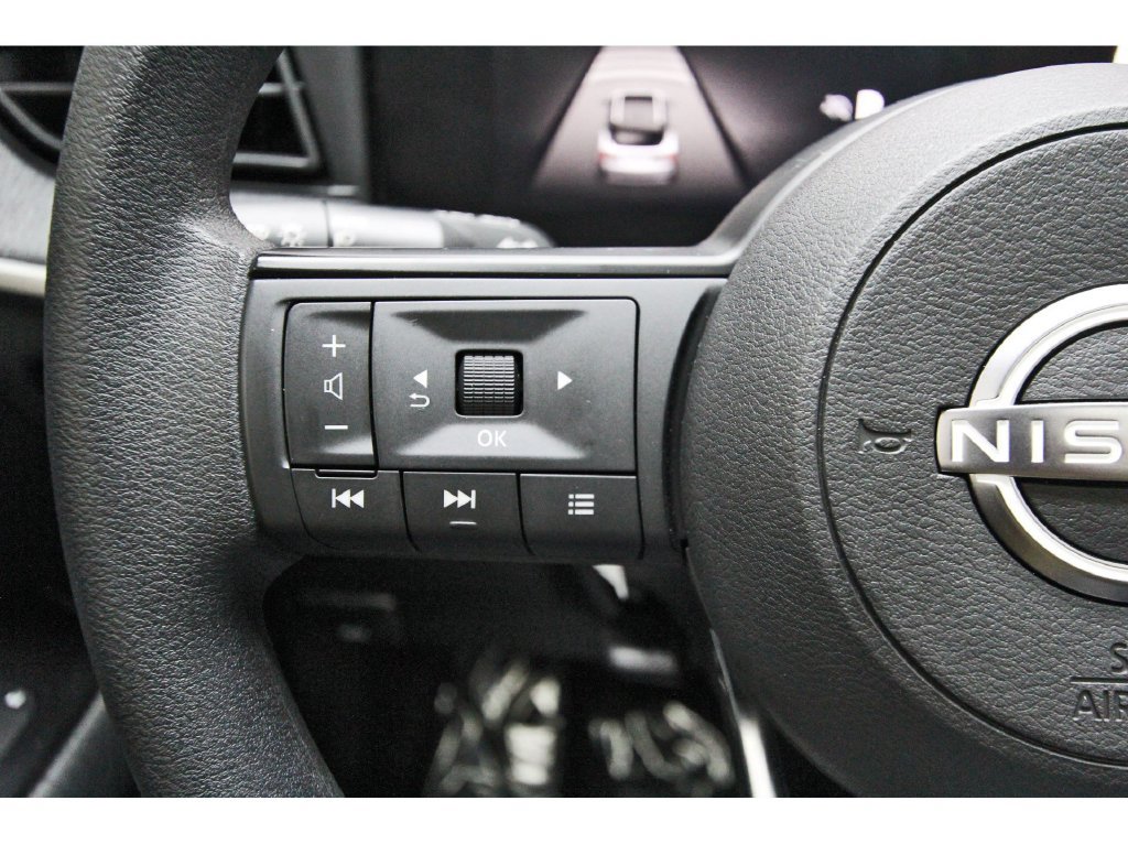 Used 2026 Nissan Kicks SV w/ SV Premium Package FWD image 17