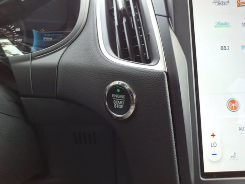 Certified 2024 Ford Edge SEL AWD/4WD image 22