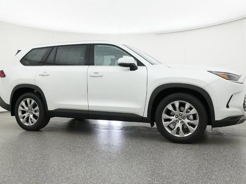 New 2026 Toyota Grand Highlander Limited image 28