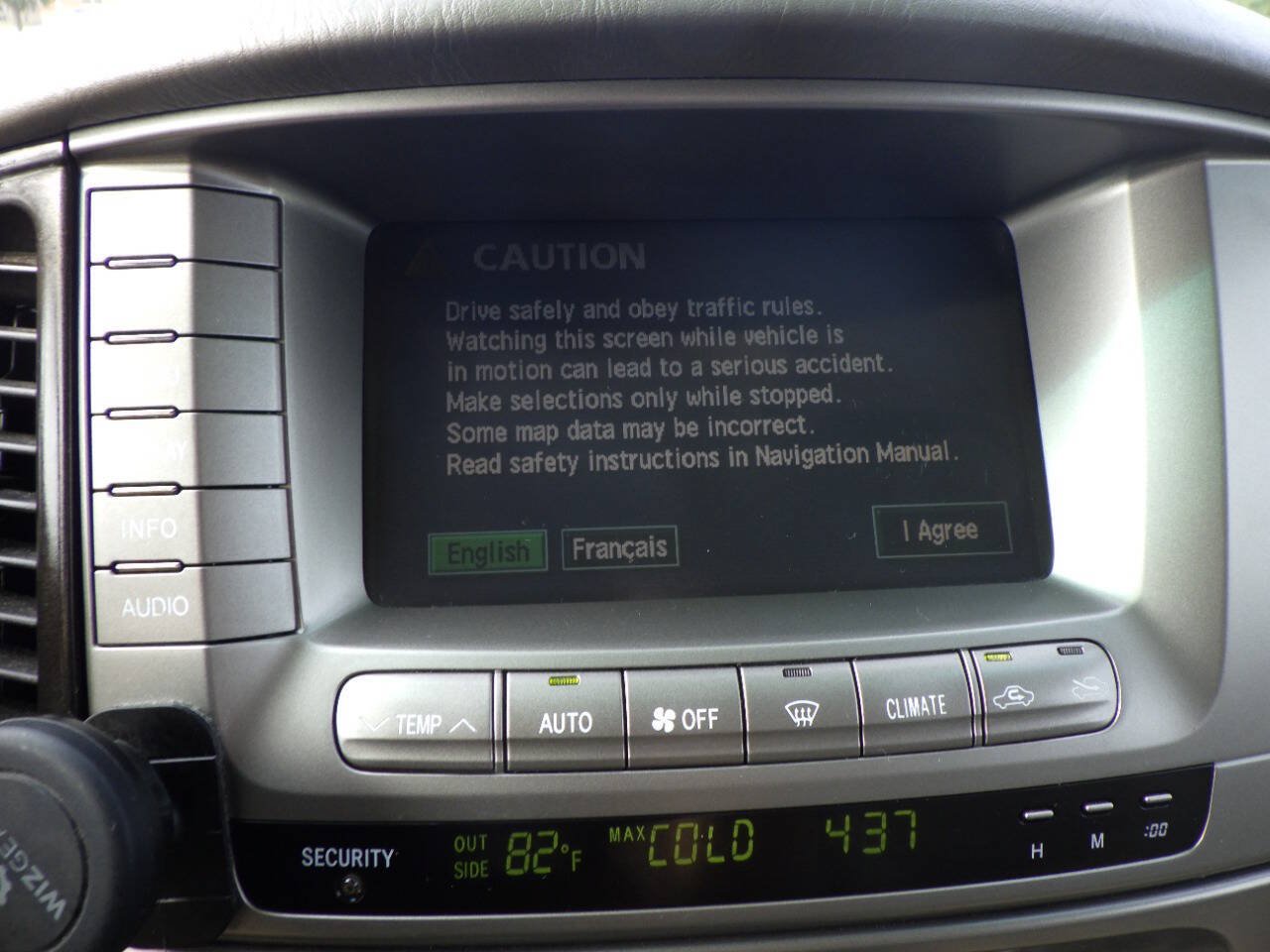 Used 2004 Toyota Land Cruiser AWD/4WD image 30