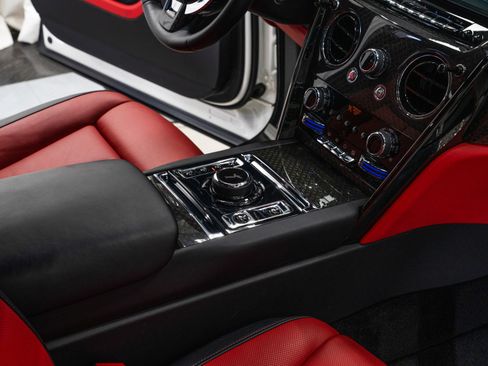 Used 2023 Rolls-Royce Cullinan Black Badge w/ Dark Exterior Package image 30