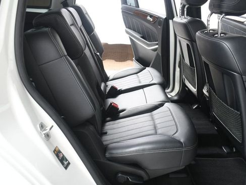 Used 2014 Mercedes-Benz GL 450 4MATIC image 37