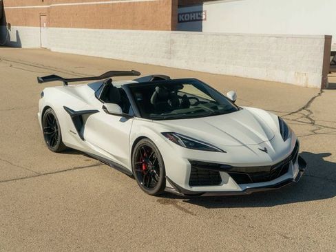 Used 2025 Chevrolet Corvette Z06 w/ Z07 Performance Package image 30