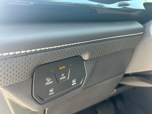 New 2026 Volkswagen Atlas SE FWD image 55
