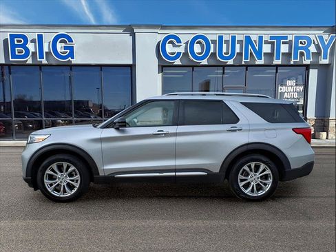 Used 2021 Ford Explorer Limited w/ Equipment Group 301A image 2