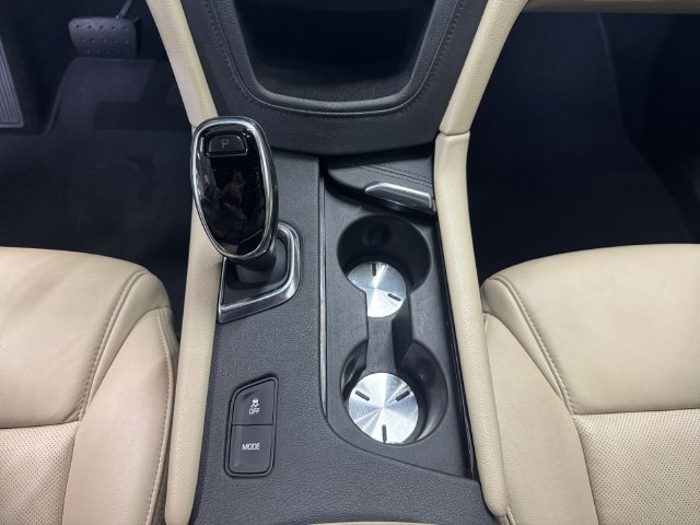 Used 2018 Cadillac XT5 Premium Luxury FWD image 16