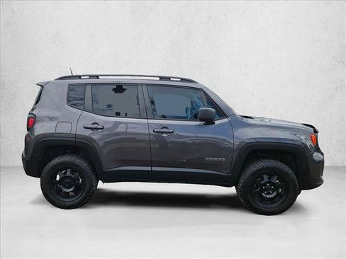 Used 2019 Jeep Renegade Sport w/ Sport Appearance Group AWD/4WD image 4