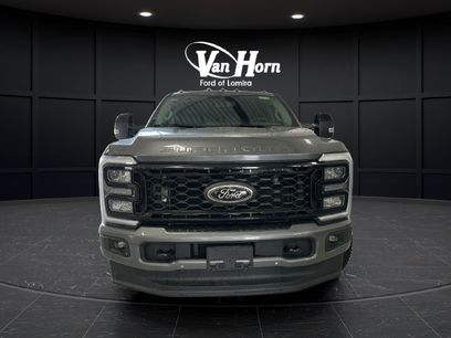 New 2026 Ford F350 Lariat w/ Black Appearance Package