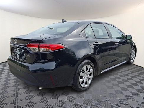 Used 2024 Toyota Corolla LE FWD image 7