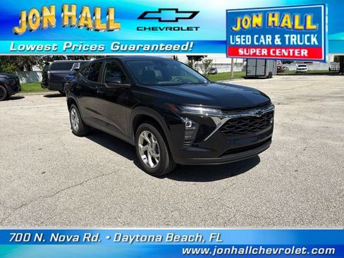 Used 2024 Chevrolet Trax LS w/ LS Convenience Package FWD image 1