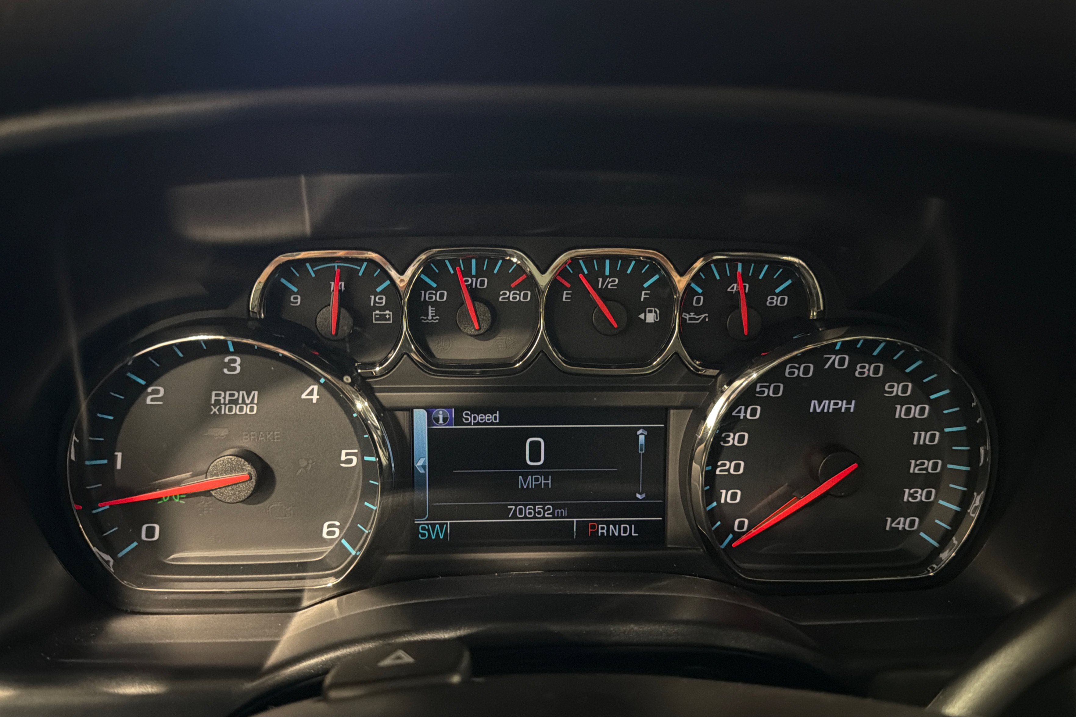 Used 2018 Chevrolet Silverado 1500 LT w/ All Star Edition AWD/4WD image 26