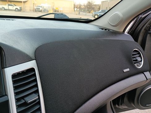 Used 2016 Chevrolet Cruze LT w/ Sun, Sound and Sport Package image 33