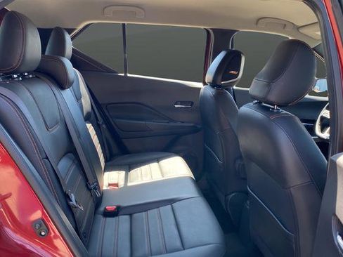 Used 2019 Nissan Kicks FWD image 23