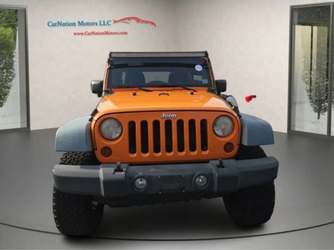 Used 2012 Jeep Wrangler Unlimited Sport image 2