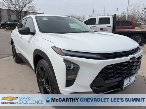 New 2026 Chevrolet Trax ACTIV image 2