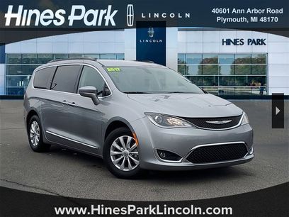Used 2017 Chrysler Pacifica Touring-L