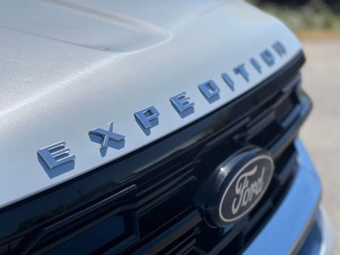 Used 2025 Ford Expedition Platinum AWD/4WD image 13