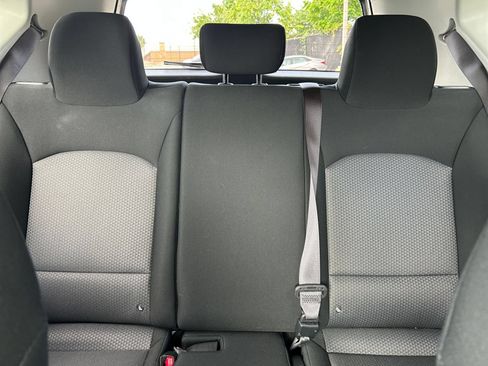 Used 2025 Kia Soul LX w/ LX Technology Package FWD image 33