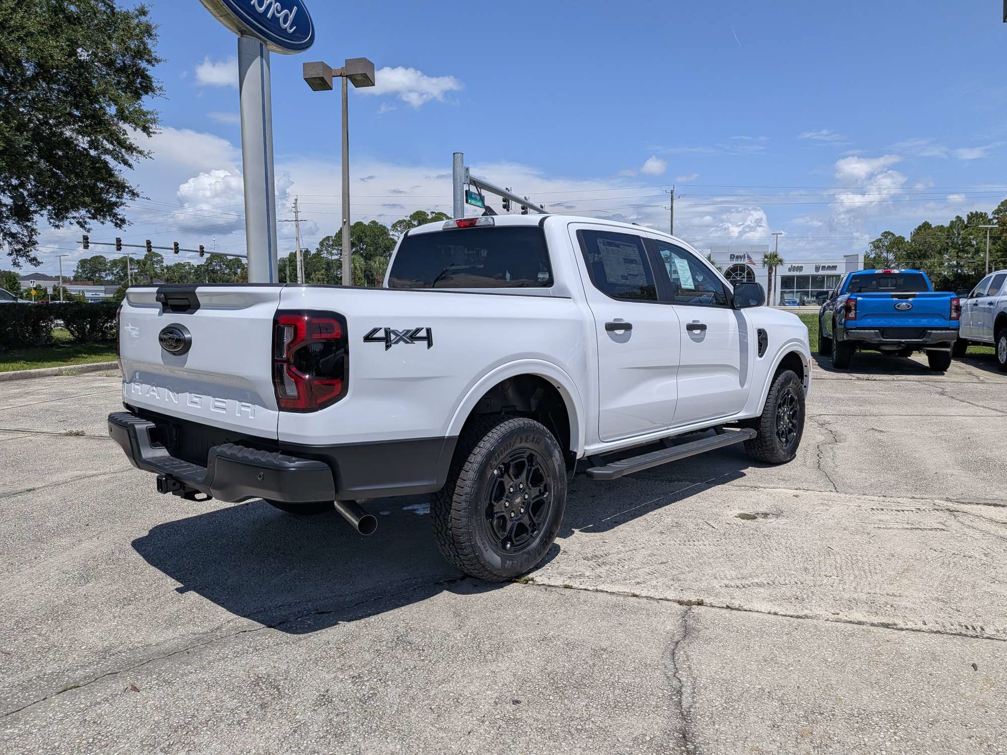 New 2026 Ford Ranger XLT w/ Black Appearance Package AWD/4WD image 4