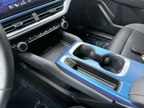 Used 2025 Chevrolet Equinox EV LT w/ Convenience Package II image 13