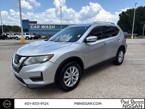 Used 2018 Nissan Rogue SV FWD image 12