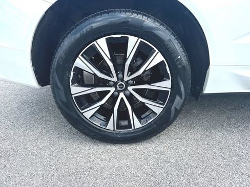 Used 2024 Volvo XC60 B5 Core w/ Protection Package Premier AWD/4WD image 34