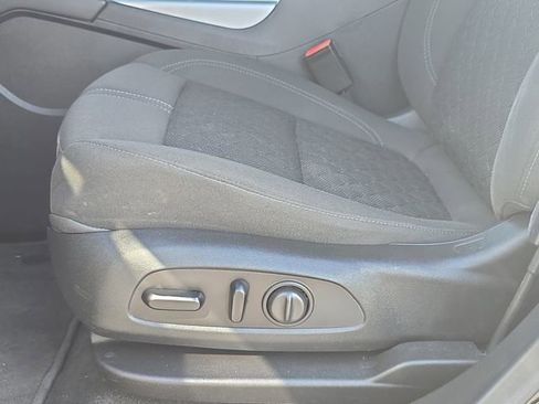 Used 2020 Chevrolet Blazer LT image 29