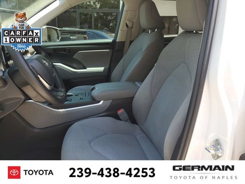 Used 2022 Toyota Highlander L FWD image 19