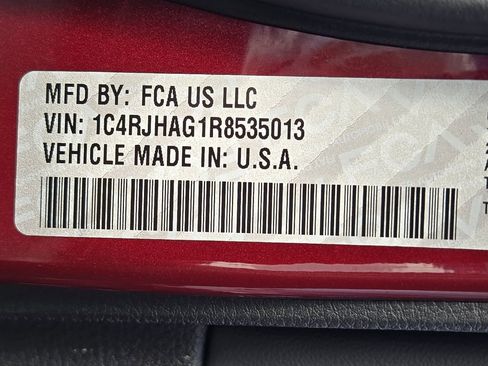 Used 2024 Jeep Grand Cherokee Altitude AWD/4WD image 36