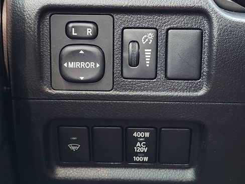 Used 2016 Toyota 4Runner SR5 AWD/4WD image 22