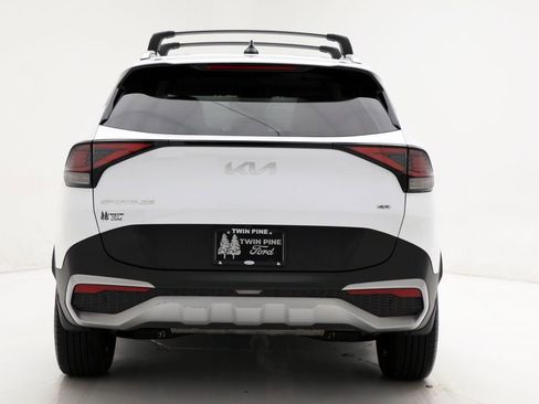 Used 2023 Kia Sportage EX image 8