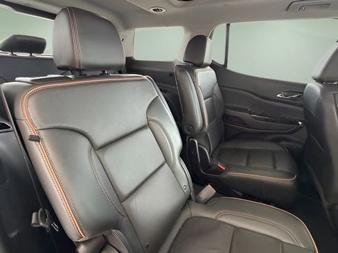 Used 2022 GMC Acadia AT4 image 37