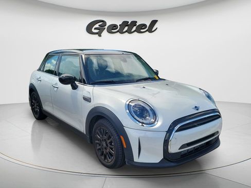 Used 2024 MINI Cooper 4-Door Hardtop FWD image 3