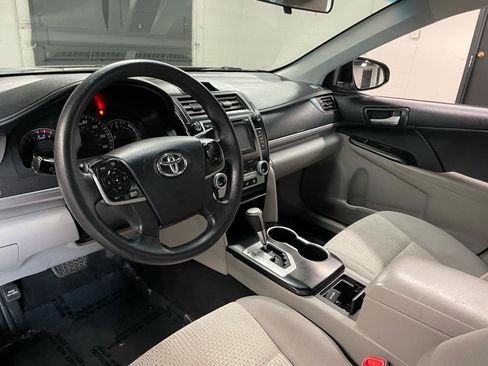 Used 2014 Toyota Camry LE FWD image 14