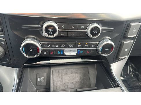 Used 2022 Ford F150 Lariat w/ Equipment Group 502A High AWD/4WD image 16