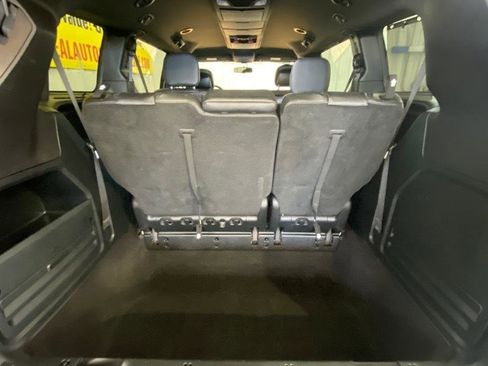 Used 2015 Chrysler Town & Country S image 26