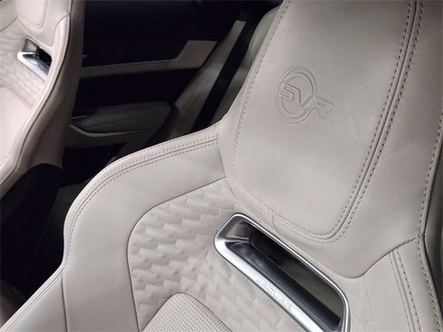 Used 2023 Jaguar F-PACE SVR image 15