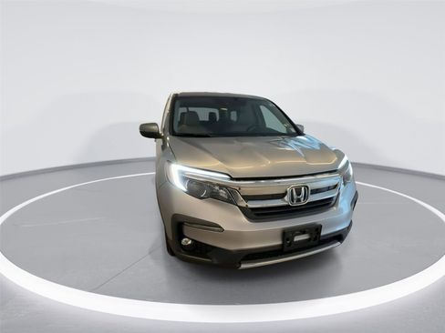 Used 2020 Honda Pilot EX image 3