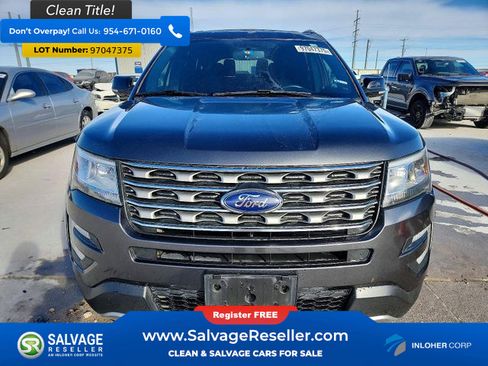 Used 2017 Ford Explorer XLT w/ Equipment Group 201A image 5
