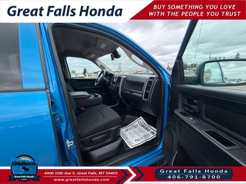 Used 2019 RAM 1500 Express w/ Hydro Blue Sport Package AWD/4WD image 27